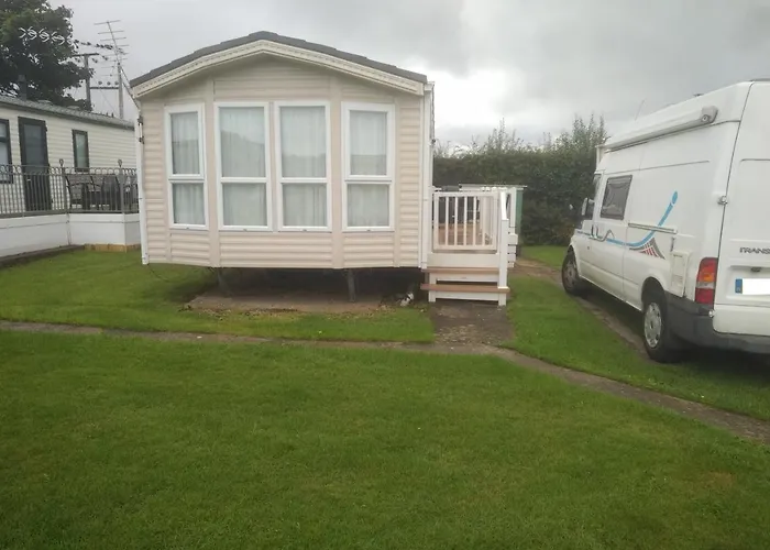 2 Bedroom Static Caravan On Quiet Park Near Caernarfon & Snowdonia